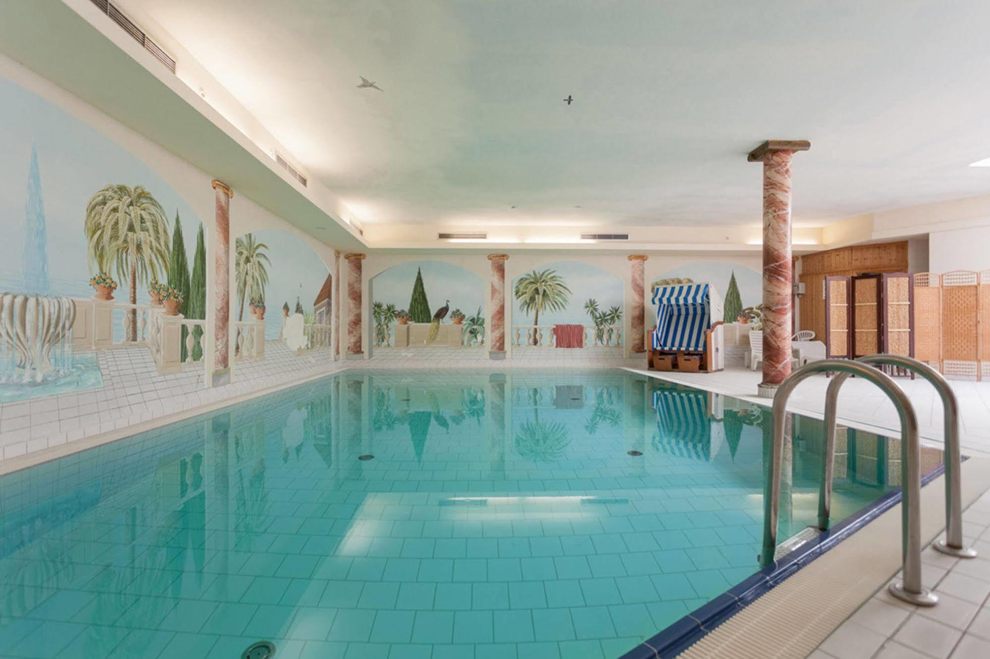 Hotel Meerzeit Binz Bagian luar foto