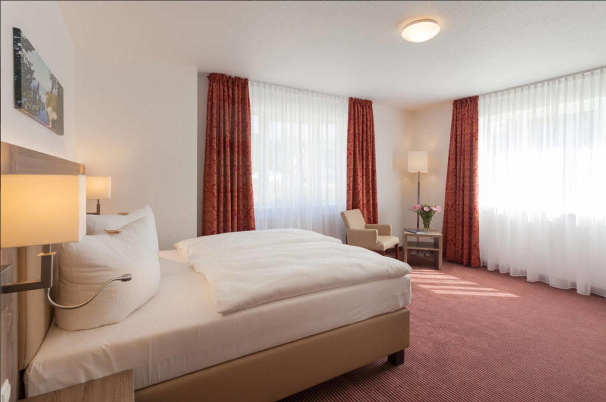 Hotel Meerzeit Binz Bagian luar foto
